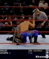 WWE-11-10-2001_161.jpg